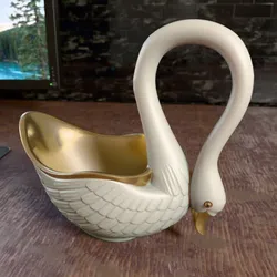 Swan Pot