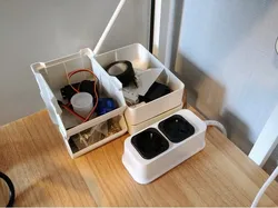 Stackable box without support