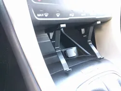 Ford Fusion Mondeo flexible phone holder for 6 inch phones