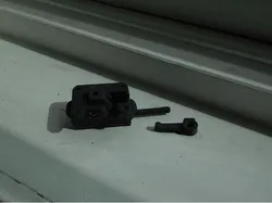 Freewing mechanical retract