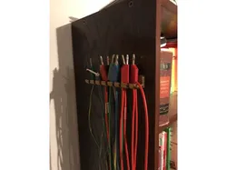 Cable hanger