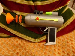 Rick's Laser Gun remix : Separate parts to assemble without glue