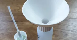 Small screw-on funnel