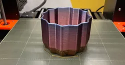 Flower pot / planter or bowl for something