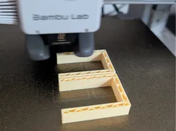 Base per cornice gialla Friends - Free 3D Print Model