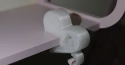 Heart-shaped shelf hook