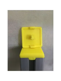 Diagonal cross center insert.