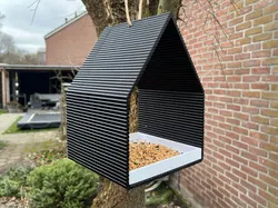 Bird feeder house - Free 3D Print Model