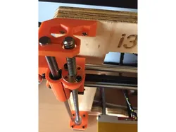 DIY Prusa i3 x-end-idler and -motor for anit-backlash T8 brass nut