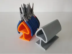 pliers stand / support de pinces by Heliox