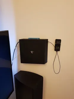 PS4 Pro Wall Mount