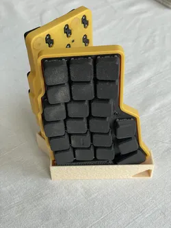Corne Choc keyboard vertical stand