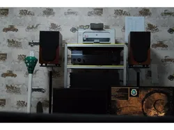 Speaker stand