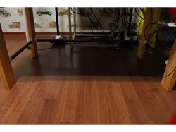 Steel tube cross bar for a desk
