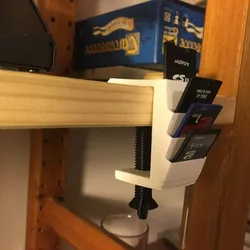Adjustable sd card holder