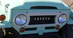 Toyota Land Cruiser Grill