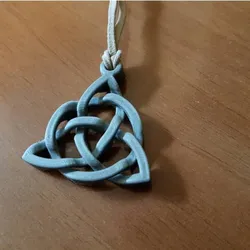 Triquetra Avec Anneau Prisonnier - Triquetra With Prisoner Ring