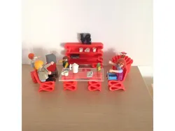 Wiggle table & bookshelve free interpretation of Frank Gehry chair