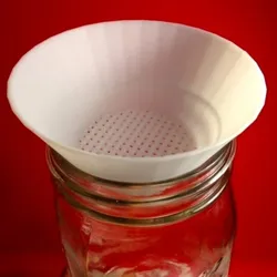 Strainer funnel