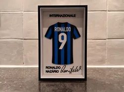 Ronaldo Nazário - Internazionale - Jersey Frame - Free 3D Print Model