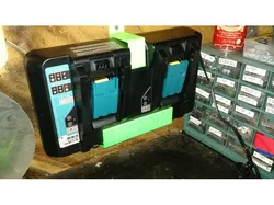 makita double charger hanger - DC18RD