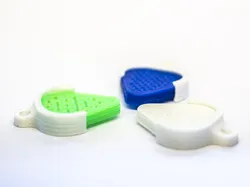 Flexible guitar/bass pick/plektrum
