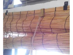 Straw roller shade holder