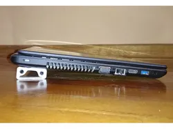 minimal laptop stand