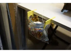 Table Trash Bag Clips V2