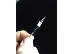 Earphone and USB cable safe for Apple MAC, iPhone, iPod, iPad.