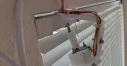 Retrofitted motor mount for blinds automation