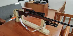 Simple 2x4 Gun Vise