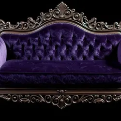 Raventhorn couch