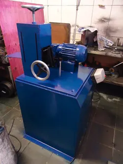 Stripping cables