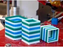Triplestruder - 3 colour filament swapping extruder