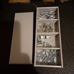 Screw box with lid - 4 compartments, 185 x 72 mm