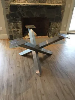 Tri leg Dinning Table