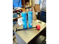 Grease dispenser