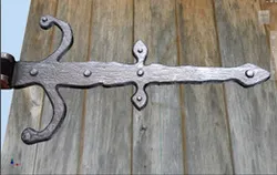 Unblock in that the 3D modeling of the hinge on the door