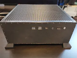ITX PC a few screws loose