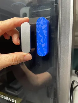 Upsized door handle for Anycubic S1